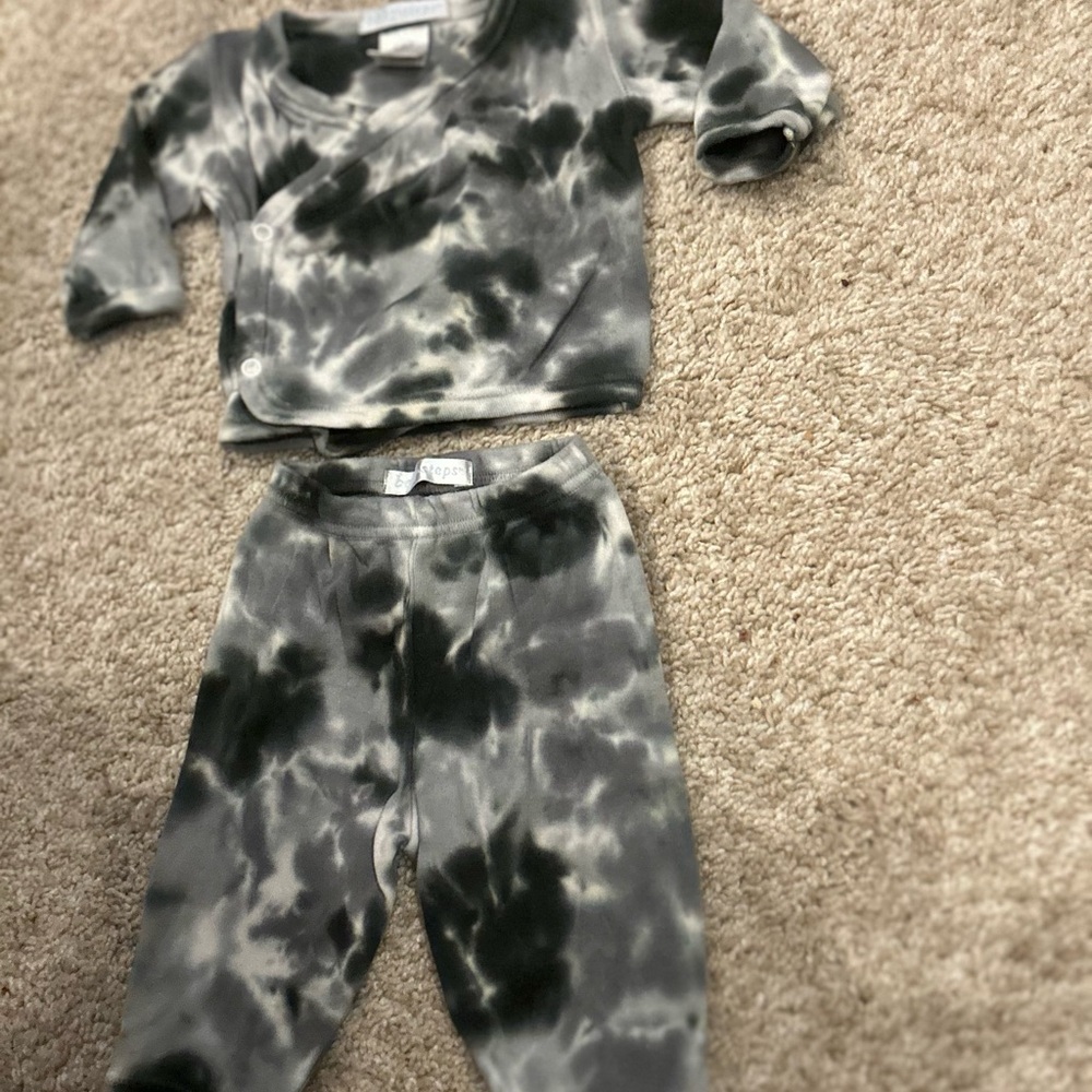 Designer Baby Steps Gray Tie-Dye Outfit